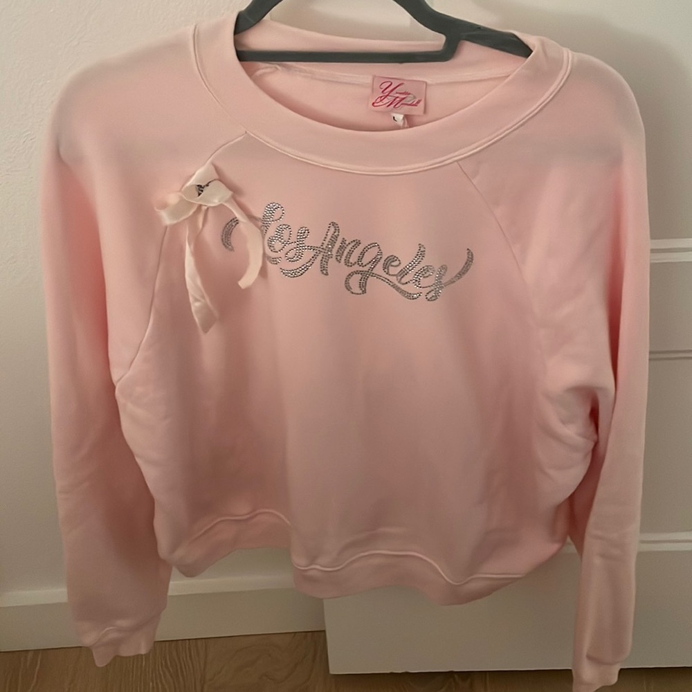 NWT Yvette Mandell Large Soft Los Angeles Pink Sweatshirt. 💕